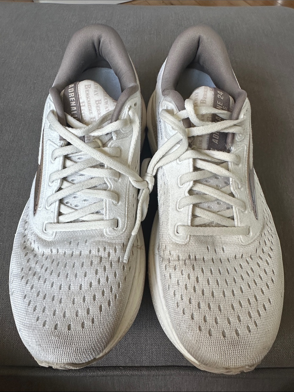 Brooks Adrenaline GTS 24 Women’s Running Shoes in White and Taupe